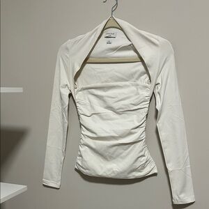 Aritzia Contour Flourish Long Sleeve